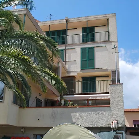 Perla - Terrazza Fronte Mare E Aria Condizionata Апартаменты Марина-ди-Кампо