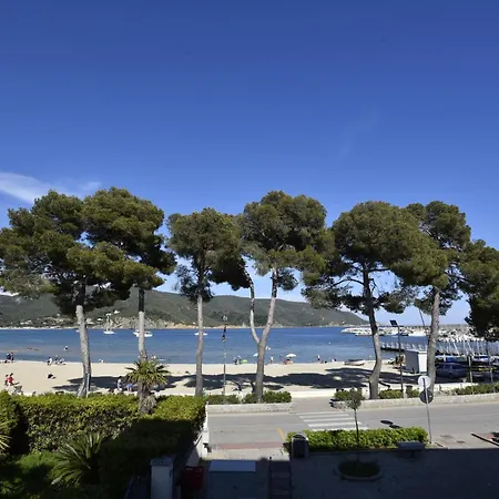 Perla - Terrazza Fronte Mare E Aria Condizionata Marina di Campo