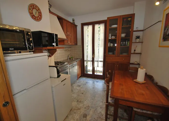 Perla - Terrazza Fronte Mare E Aria Condizionata Apartmán *