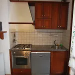 Perla - Terrazza Fronte Mare E Aria Condizionata Lägenhet